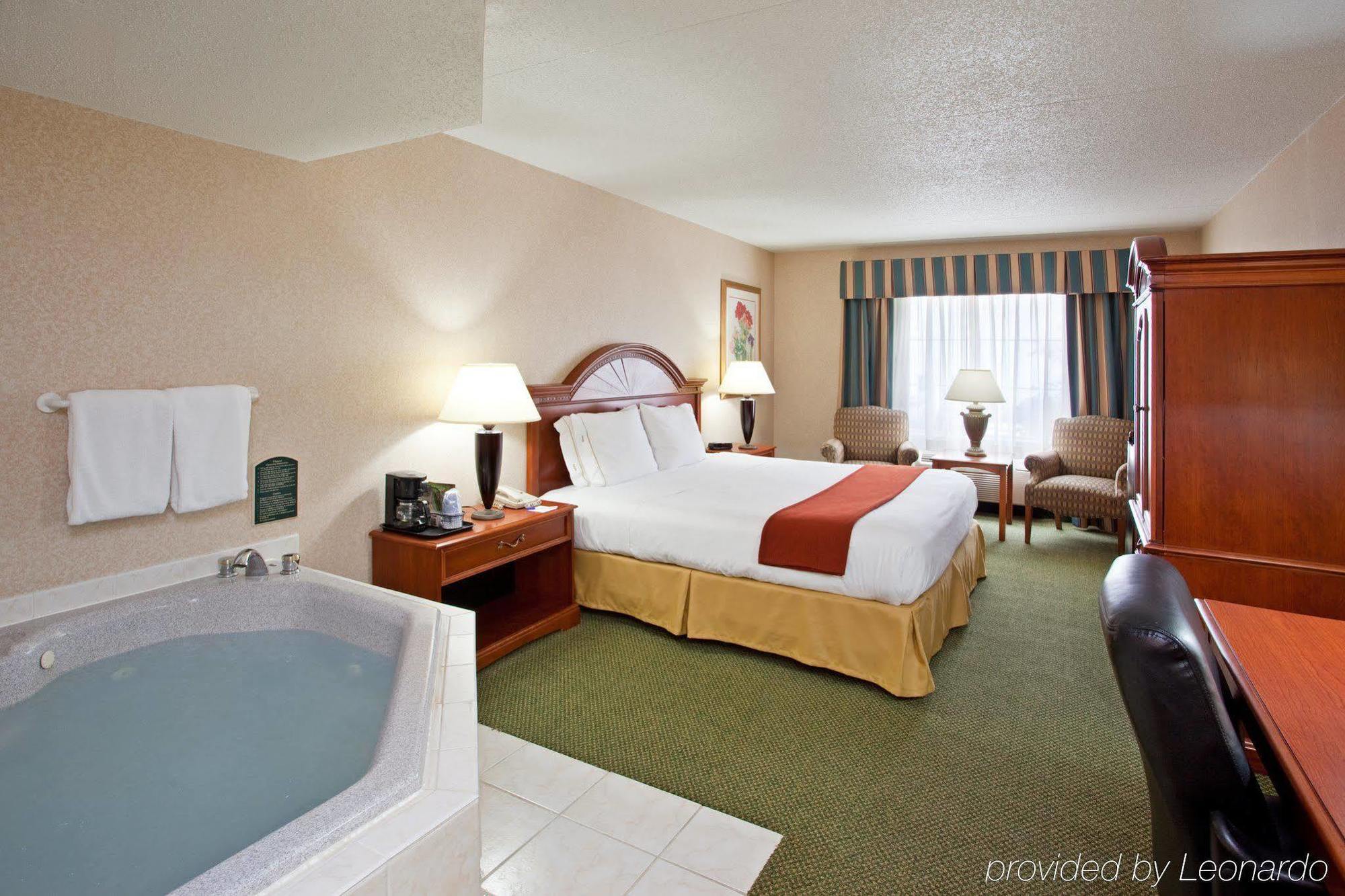 Holiday Inn Express Pittsburgh-Bridgeville, An Ihg Hotel Habitación foto
